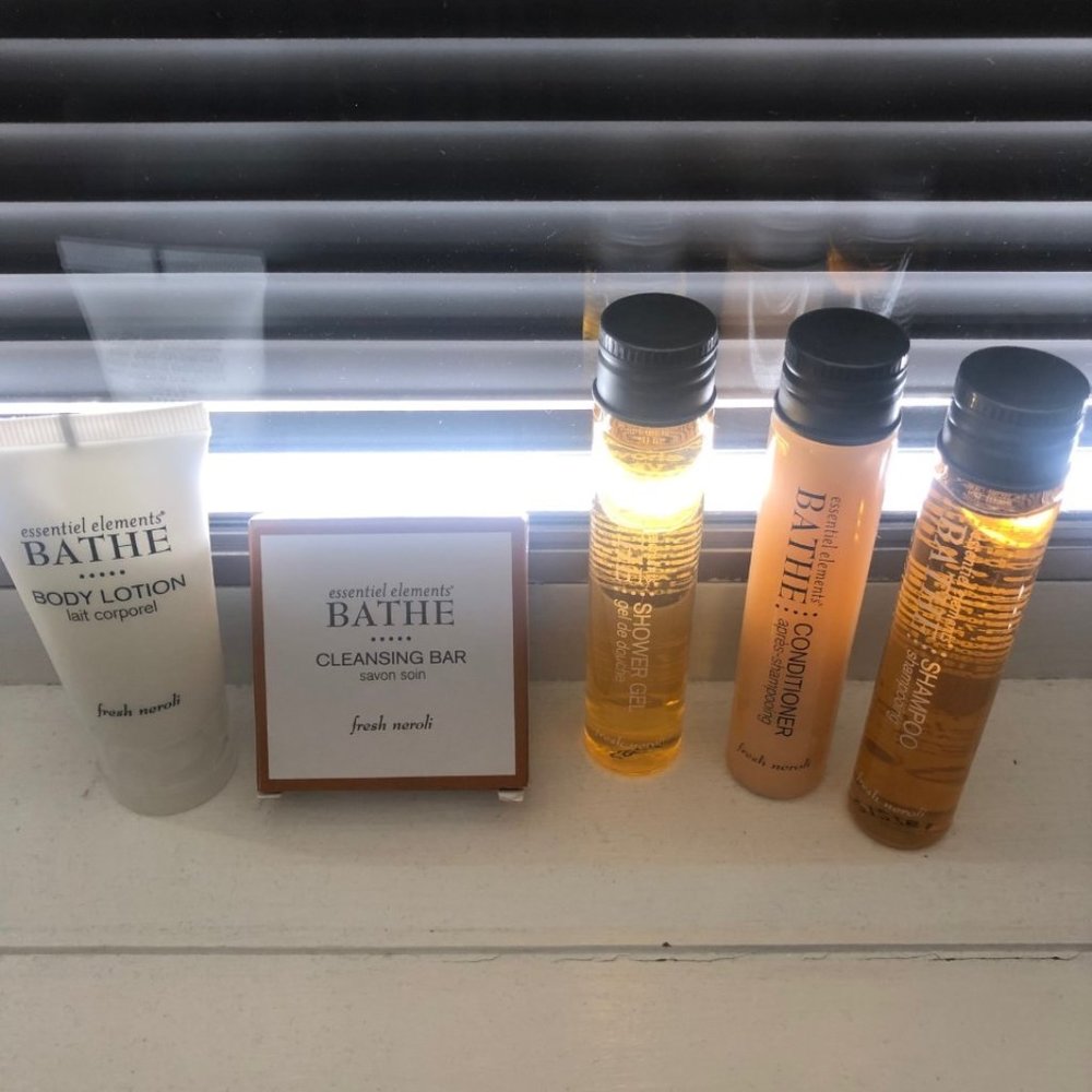 5 Piece LOT Gilchrist & Soames Essential Elements Bathe Collection Set